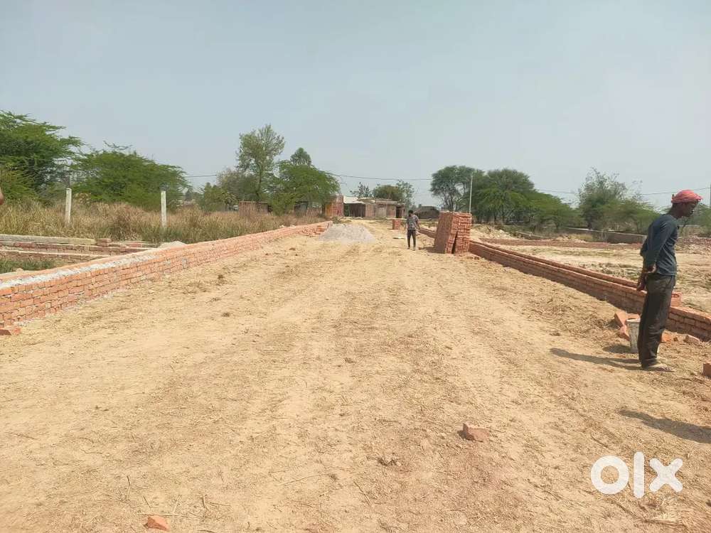 सिपाही भाइयों के लिए बहुत बेहतरीन लोकेशन में प्लाट बुक करें 11000में