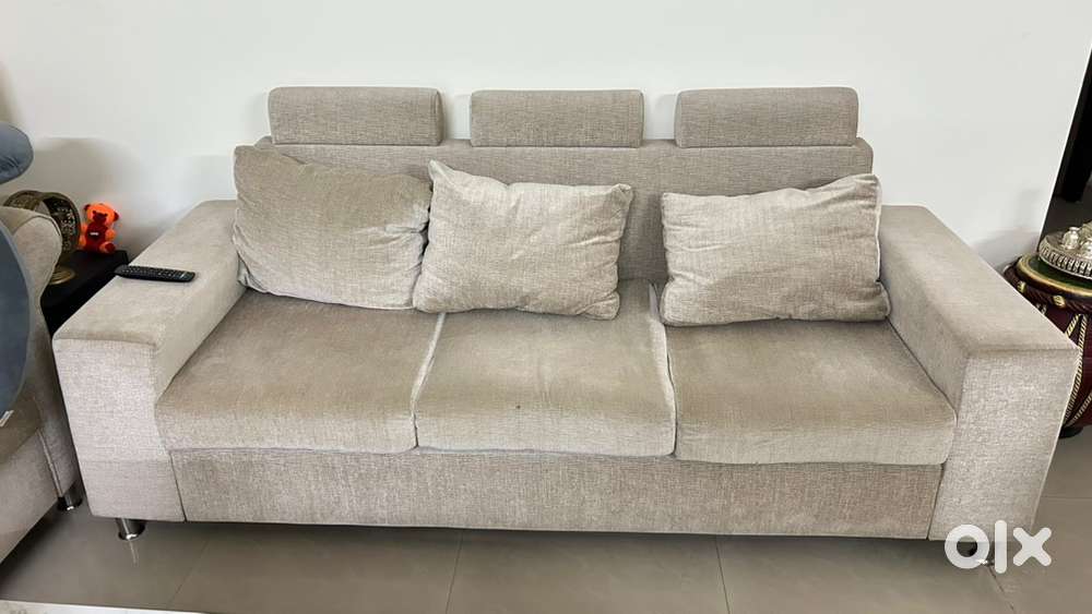 Sofa 7 seater (3+2+ lounger) L shape