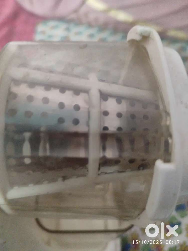 Jucer juice maker with glass