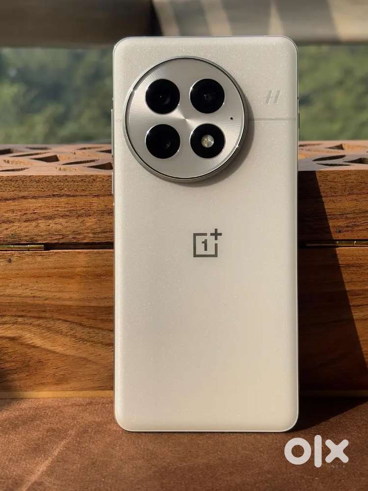 Oneplus 13. 16/512 gb. Brand new 100% condition. With bill box.