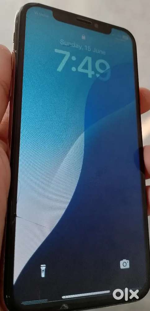 I phone xs battery 70