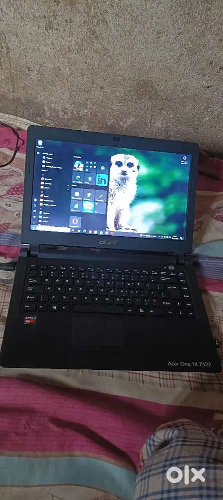Acer Laptop 4gb ram SSD 128 7th generation window10 pro good condition