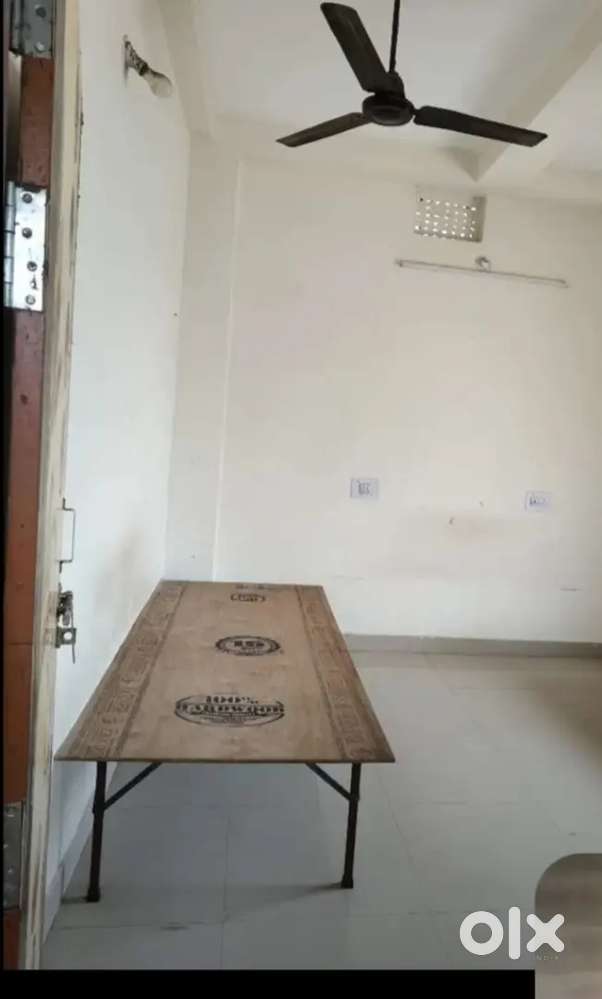 1 girl for ladies mess