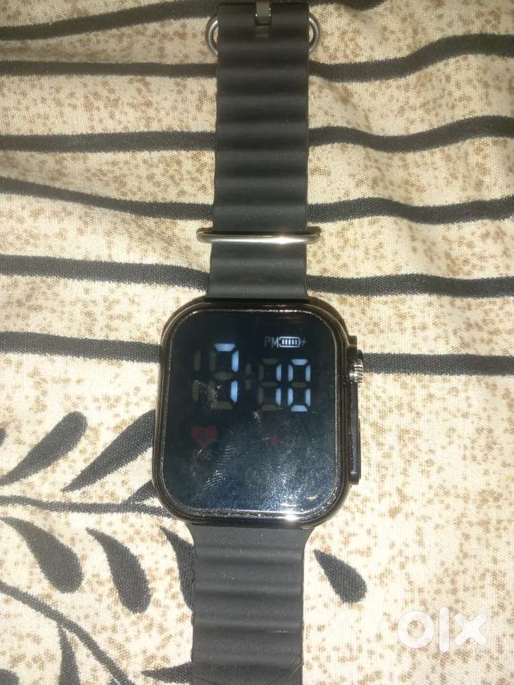 This is The Watch A Full Smart Watch