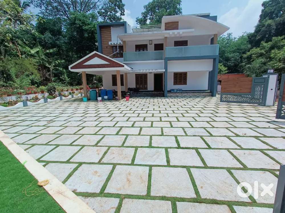 LAYING INTERLOCK, PAVING STONE WORKS FOR UR LANDSCAPES