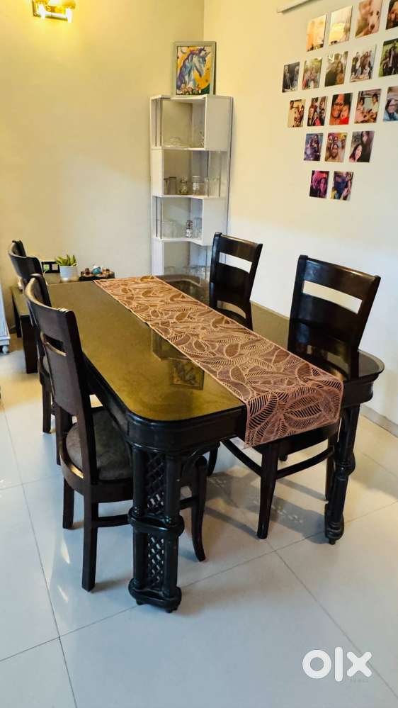 Glass top Dining Table + 4 Chairs
