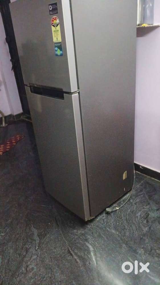 240 ltr refrigerator in working condition