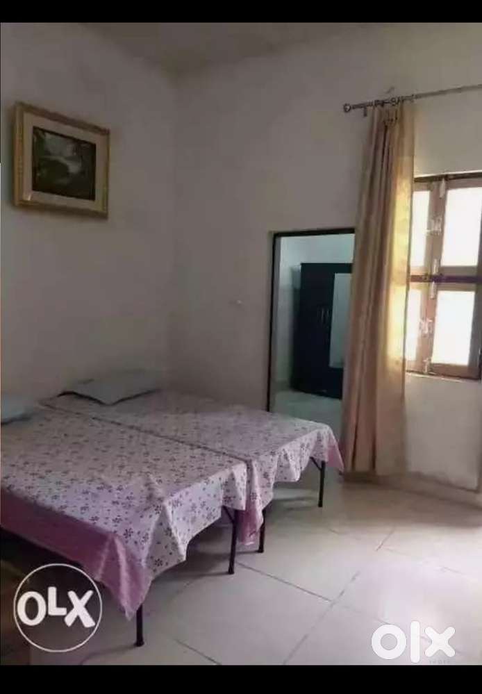 Rooms on rent for working boys