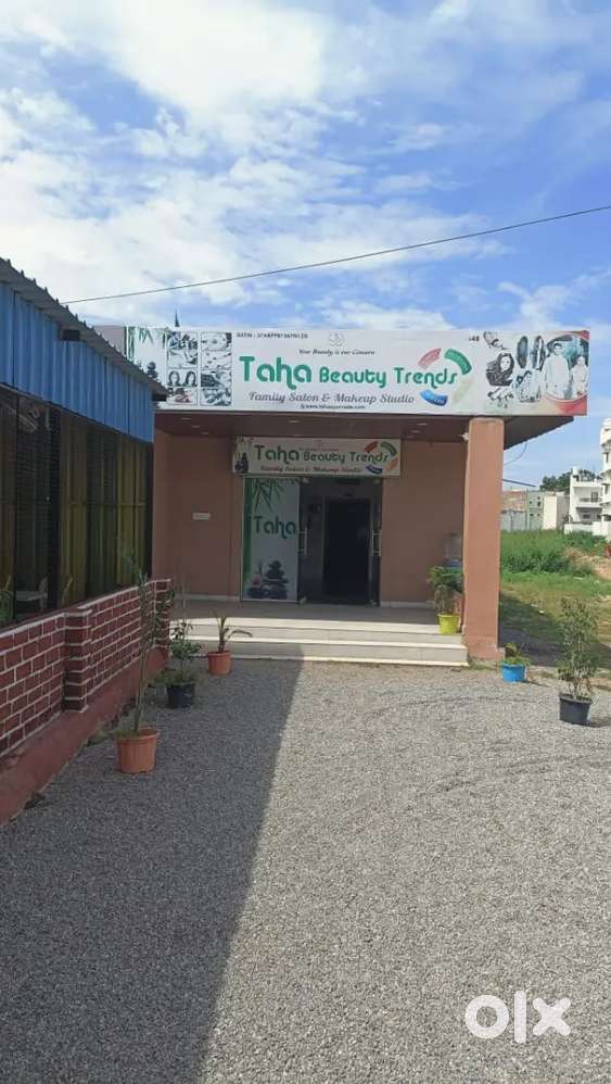 Taha unisex saloon for sale