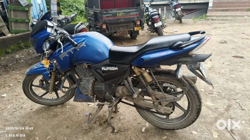 Apache RTR 180