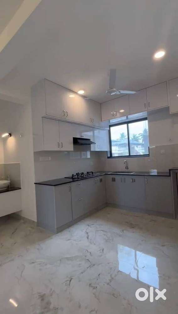 1449sqft 3BHK Semifurnished Flat in Vaduthala