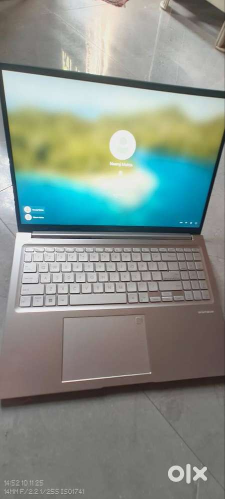 Asus Vivobook 16