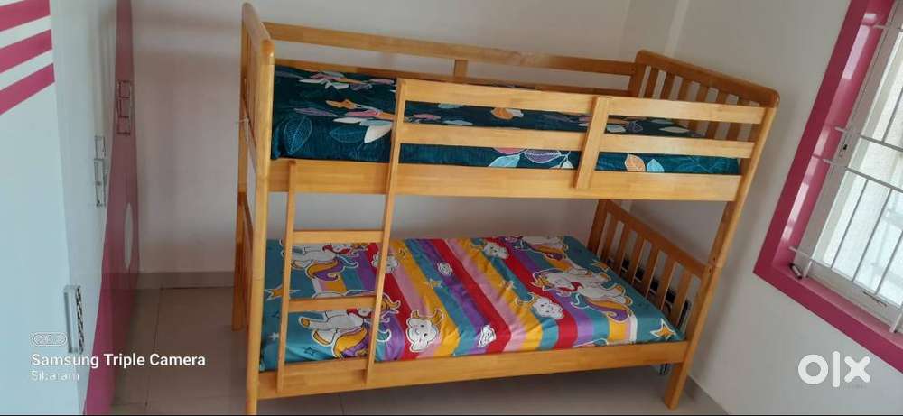 Sell bunk bed of 2-year-old in like-new condition