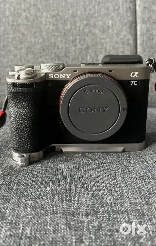 Sony a7C II Camera 33mp Silver 1906 Shutter count Mint w Warranty