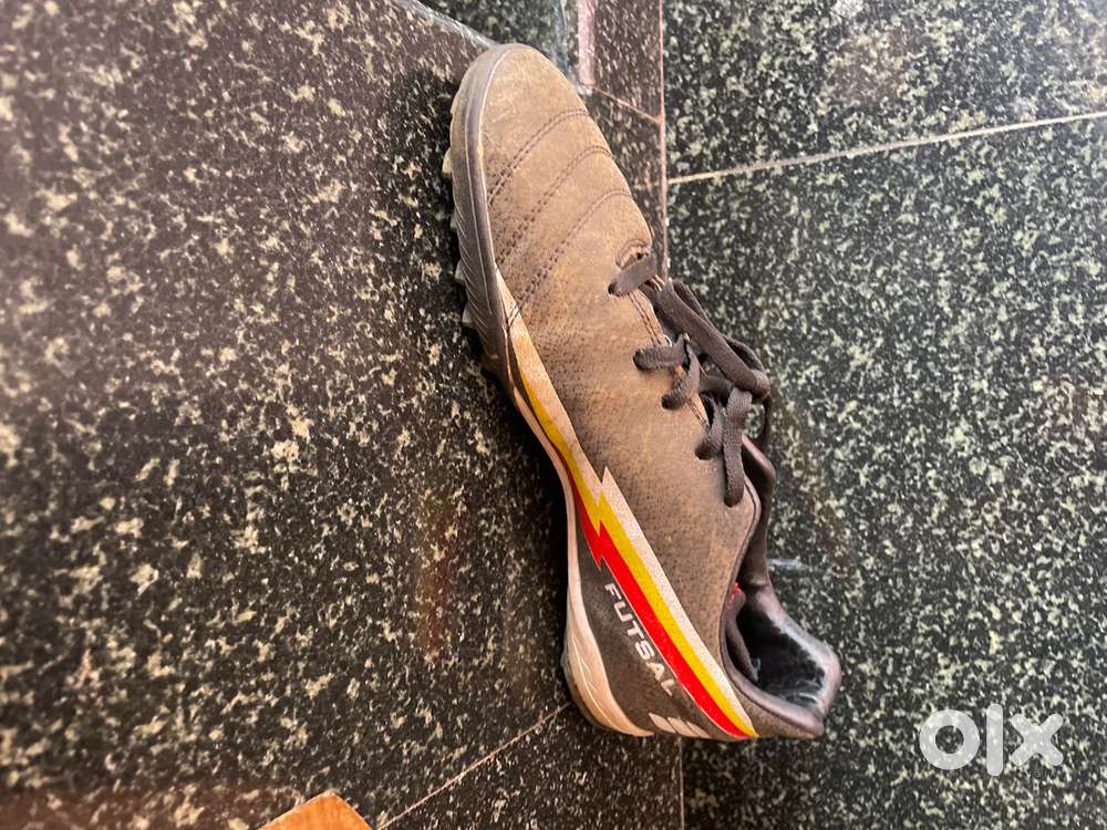 Fiesta football boots turf 2 days used