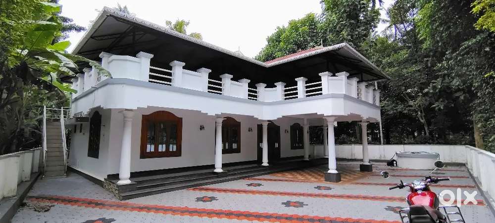 4 BHK HOUSE FOR SALE AT ANGAMALY