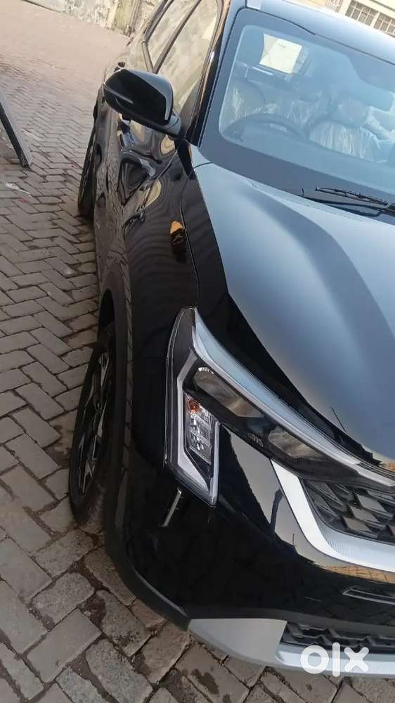 Night shift driving job require.