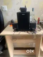 Computer speaker with boofer