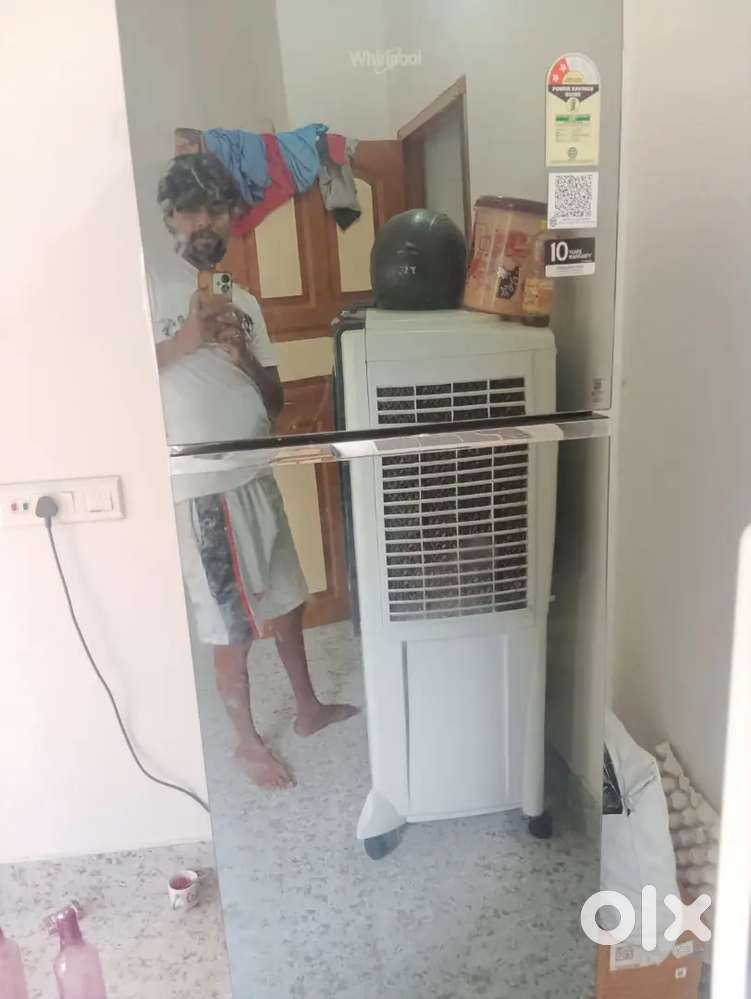 whirlpool double door fridge in excellent condition.
