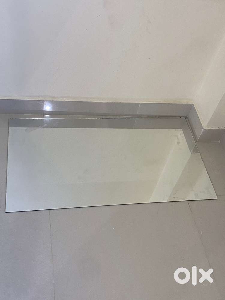 3 feet ka mirror