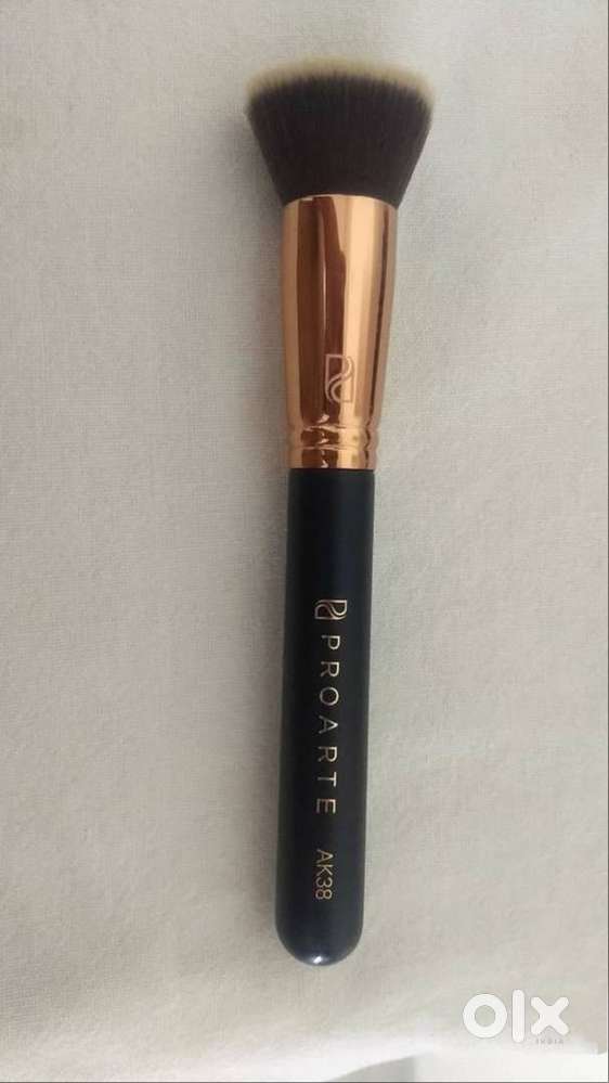 ProArte AK38 Kabuki Makeup Brush.