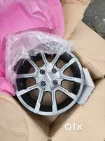 15 inches Momo Quantum Evo alloys for sale
