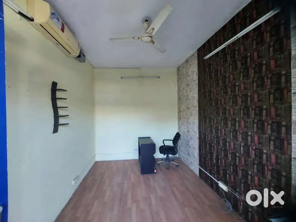 Office available for Rent