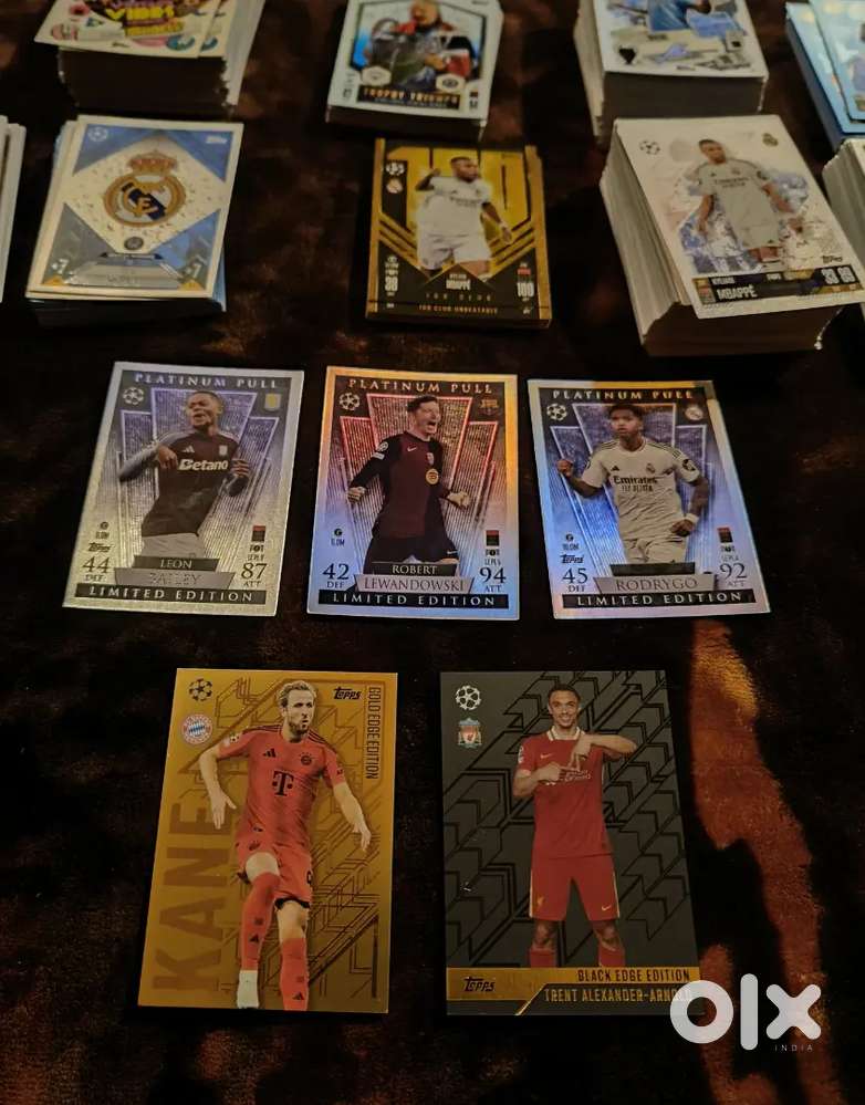 TOPPS match attax football cards collection