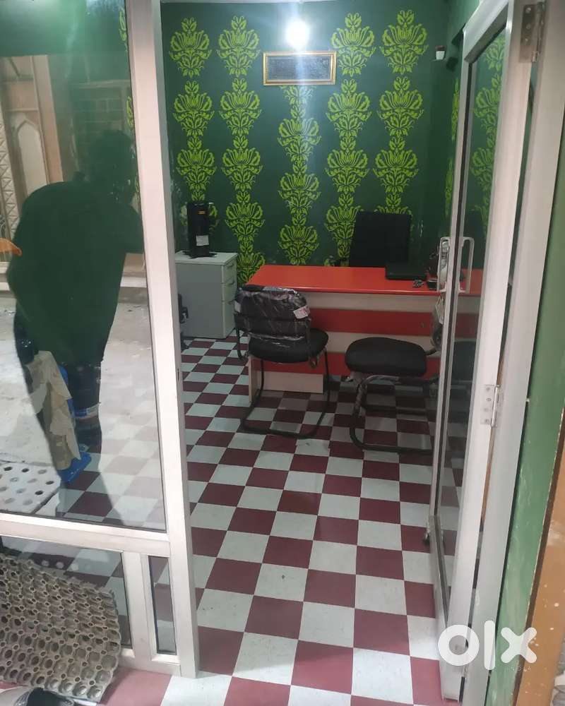 OFFICE/SHOP FOR RENT BEHIND SHAHAB MASJID.