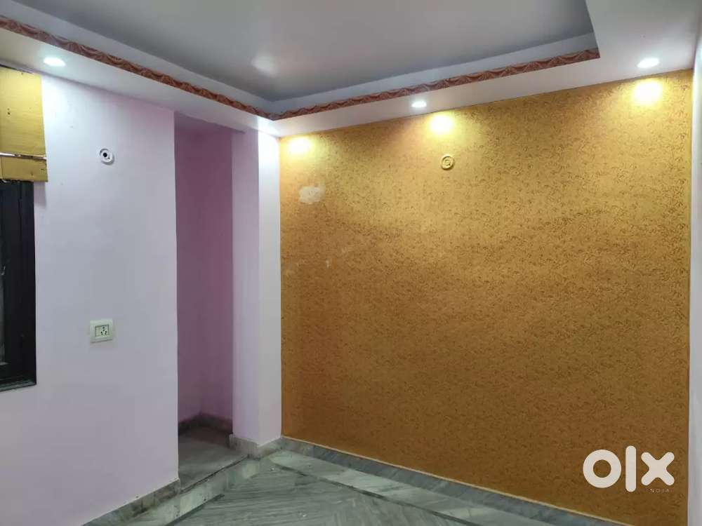 2BHK flat in maujpur at prime location