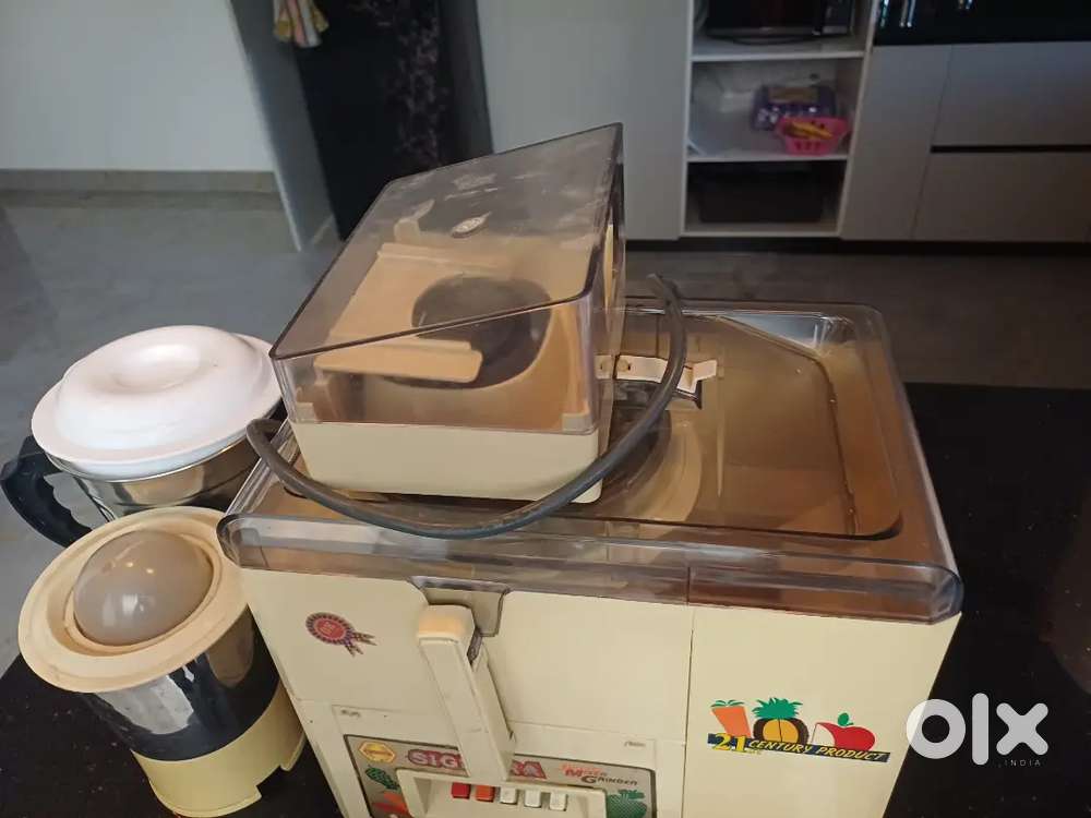 Mixer grinder juicer