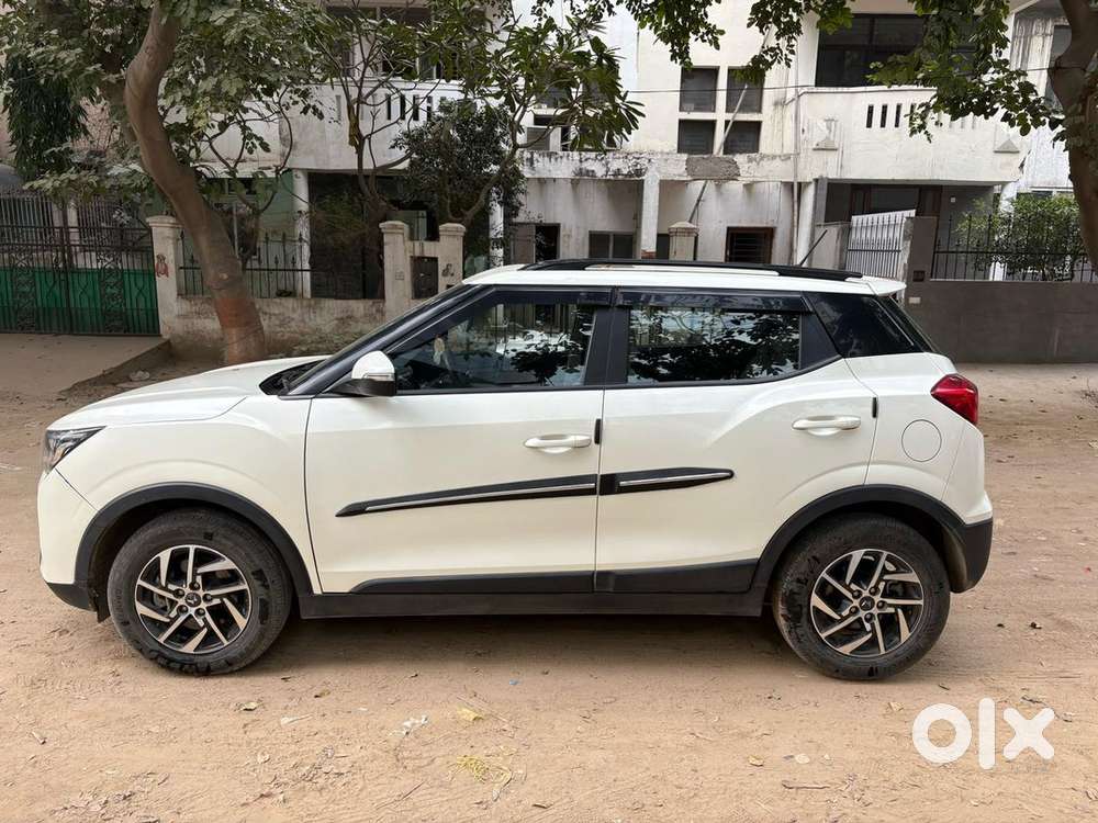 Mahindra XUV300 2023 Petrol 18300 Km Driven