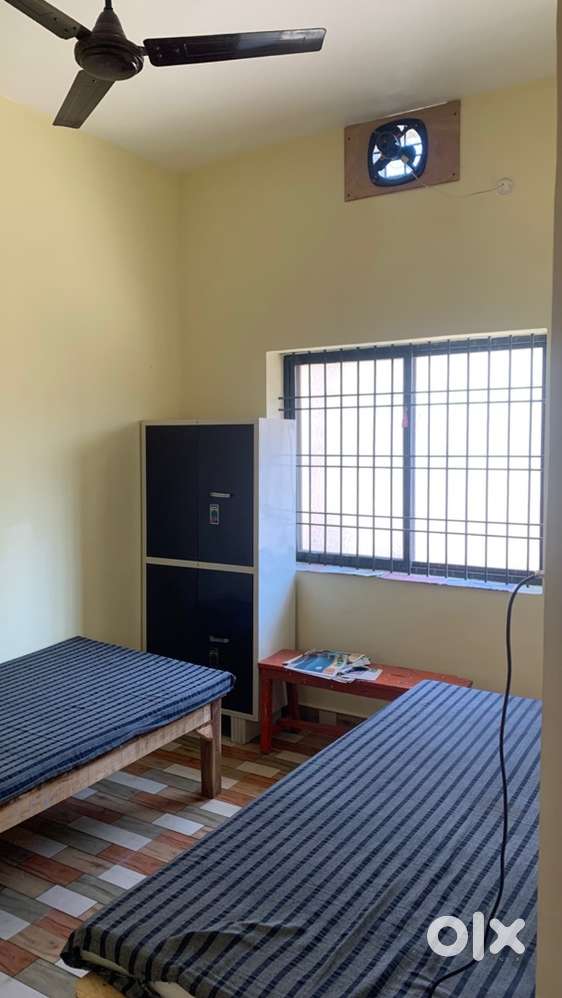 Sharing Room for girls