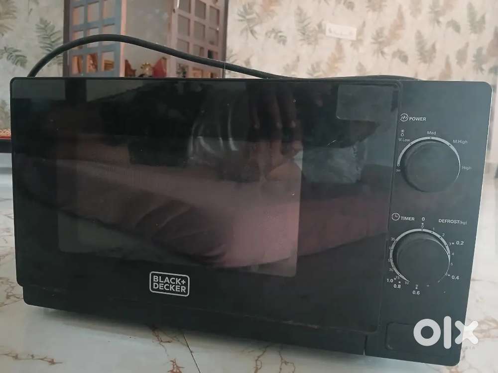 BLACK + DECKER MICROWAVE