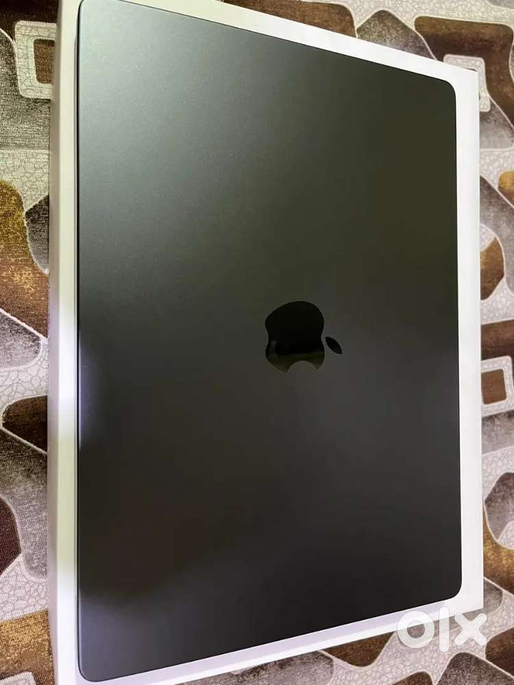 Brand New Macbook Pro M4 Only 3 Month Old with Box Charger and All Acc