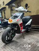 I want to sell my aprilla sr150 in very good condition urgent sell