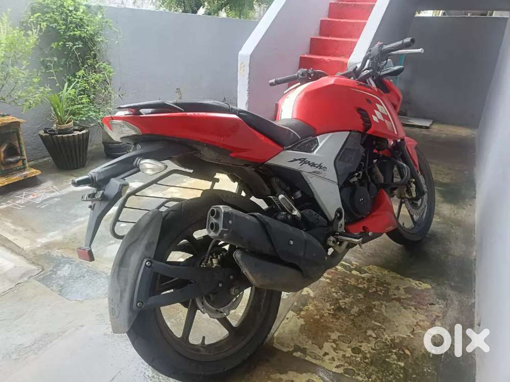 Show room track