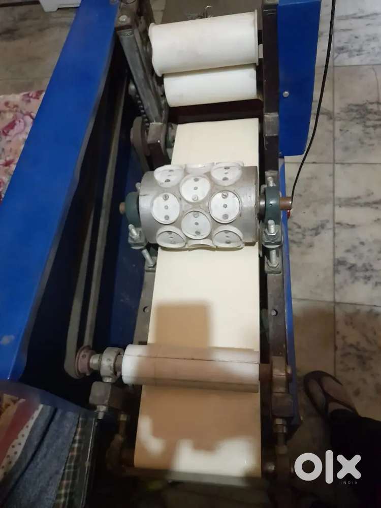 Pani puri maker ' chapati maker'dao maker machine