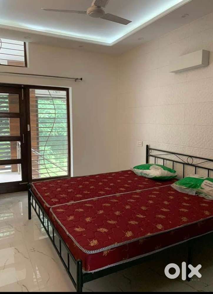 One furnished bedroom for girls