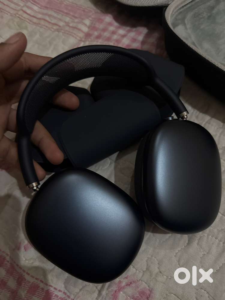   airpods pro max Mint condition