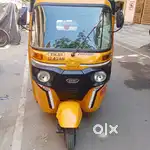 Bajaj compact auto for sales cng