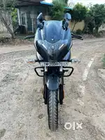 Pulsar 220 F