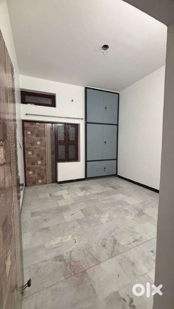 Single gated colony with safety