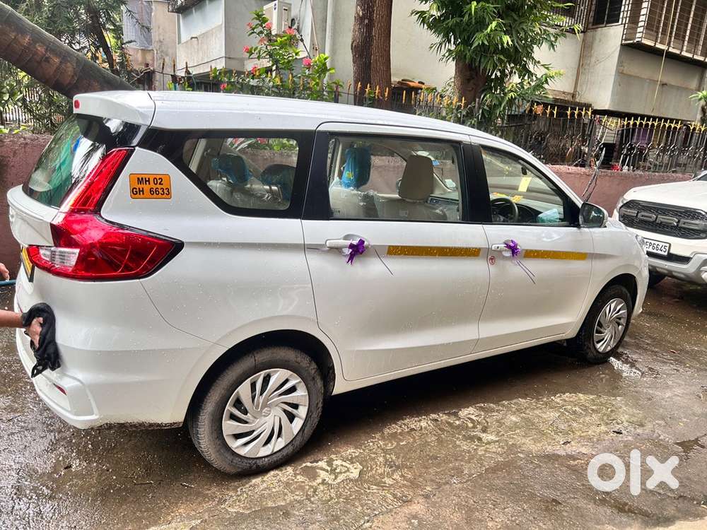 Ertiga car hai 50/50 Pe available hai