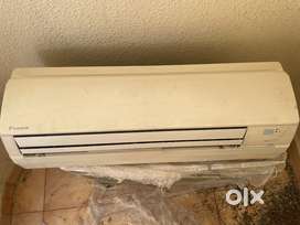 Daikin 1 Ton Split AC