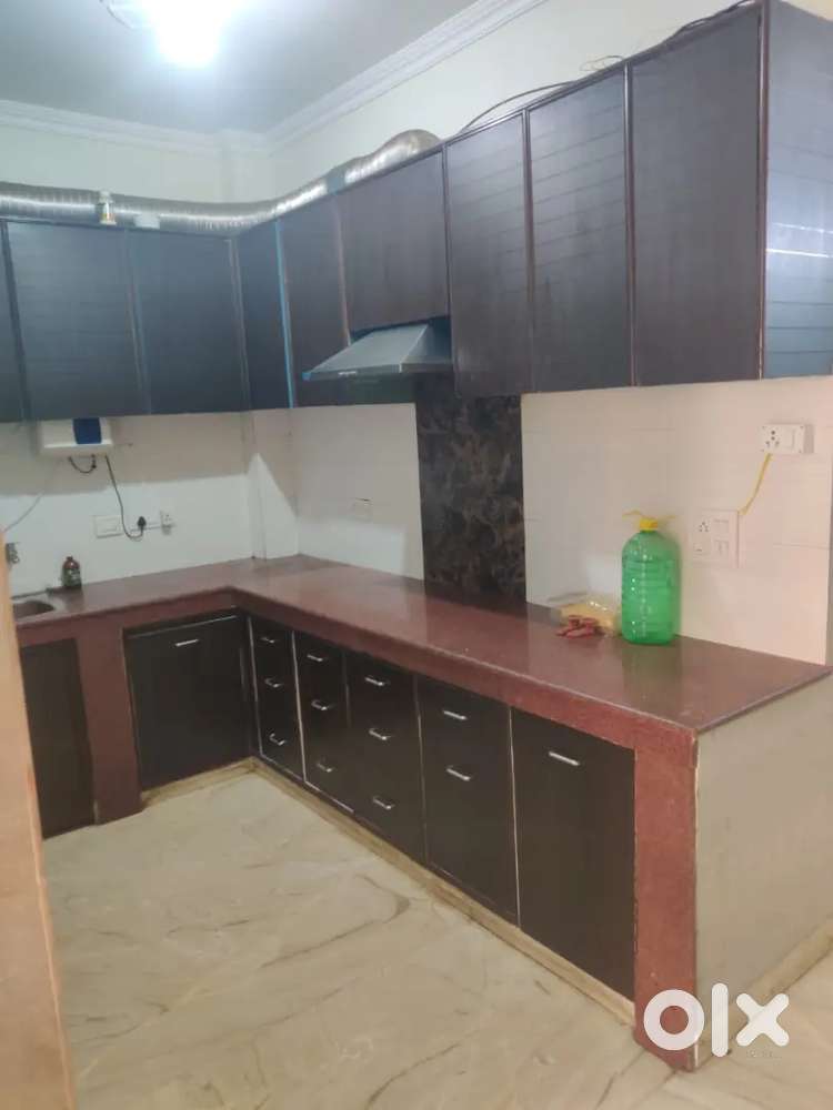 II GOHRI PROPERTIES II 2 BHK UPPER THIRD FLOOR READY TO MOVE