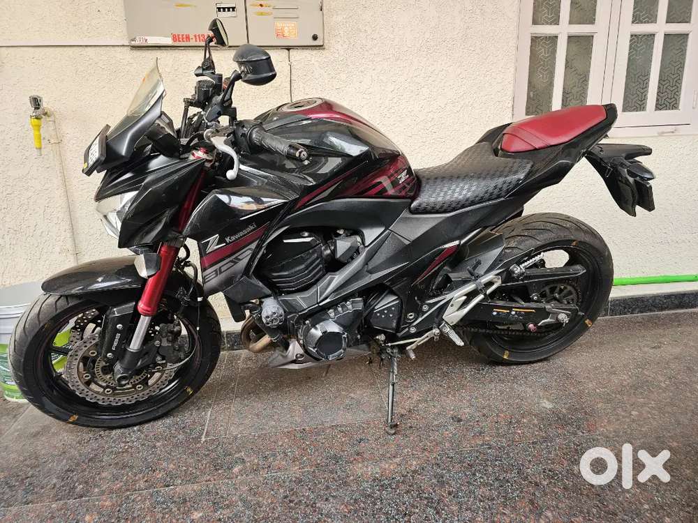 KAWASAKI Z800 LIMITED EDITION