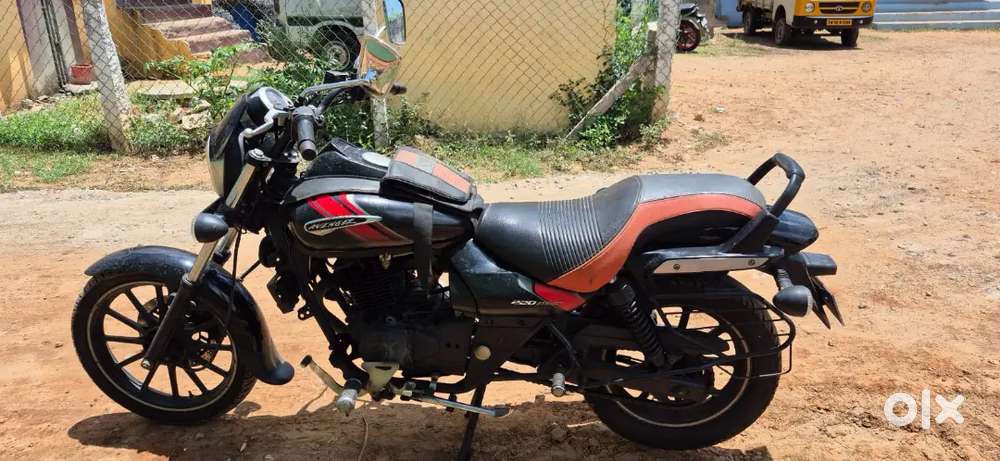 BAJAJ AVENGER 220CC; MODEL 2018 ; SELF ALLOY DIGITAL FRONT DISC; BS4.