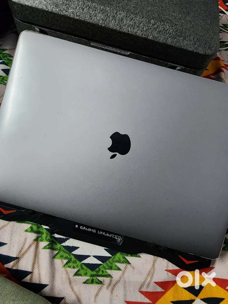 Sony A7rii & 6400 Camera, Moza aircross 2 Gimbal, Macbook Pro