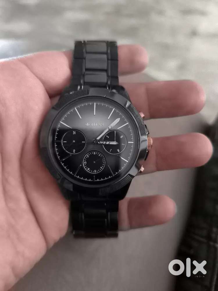 Titan ceramic luxuery watch